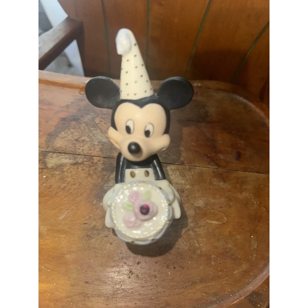 Mickey Mouse birthday cake by Lennox